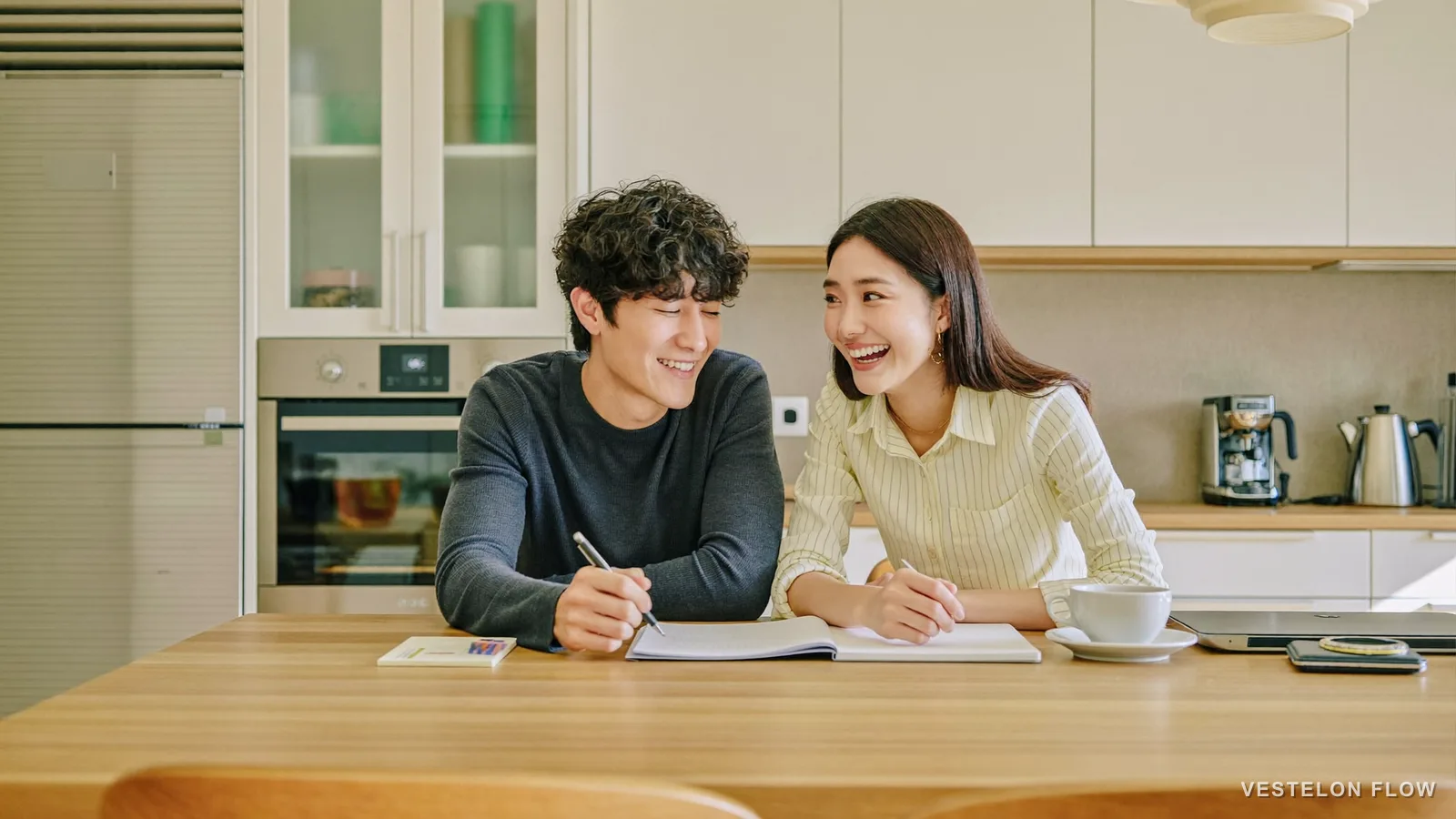 Comprar vivienda en pareja: primero las preguntas sobre el flujo de caja conjunto — VESTELON FLOW